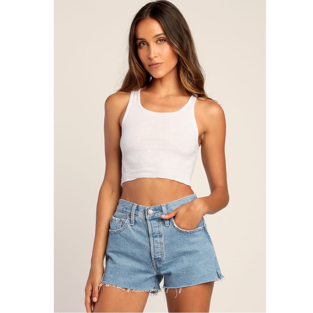 NWT Levi’s 501 Light Stone Wash High Rise Distressed Denim Shorts SZ-33